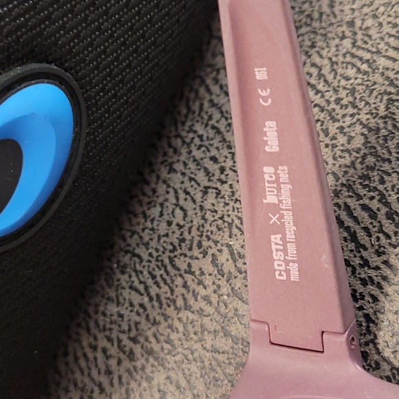 Coasta Caleta Sunglasses - Picture 2 of 5